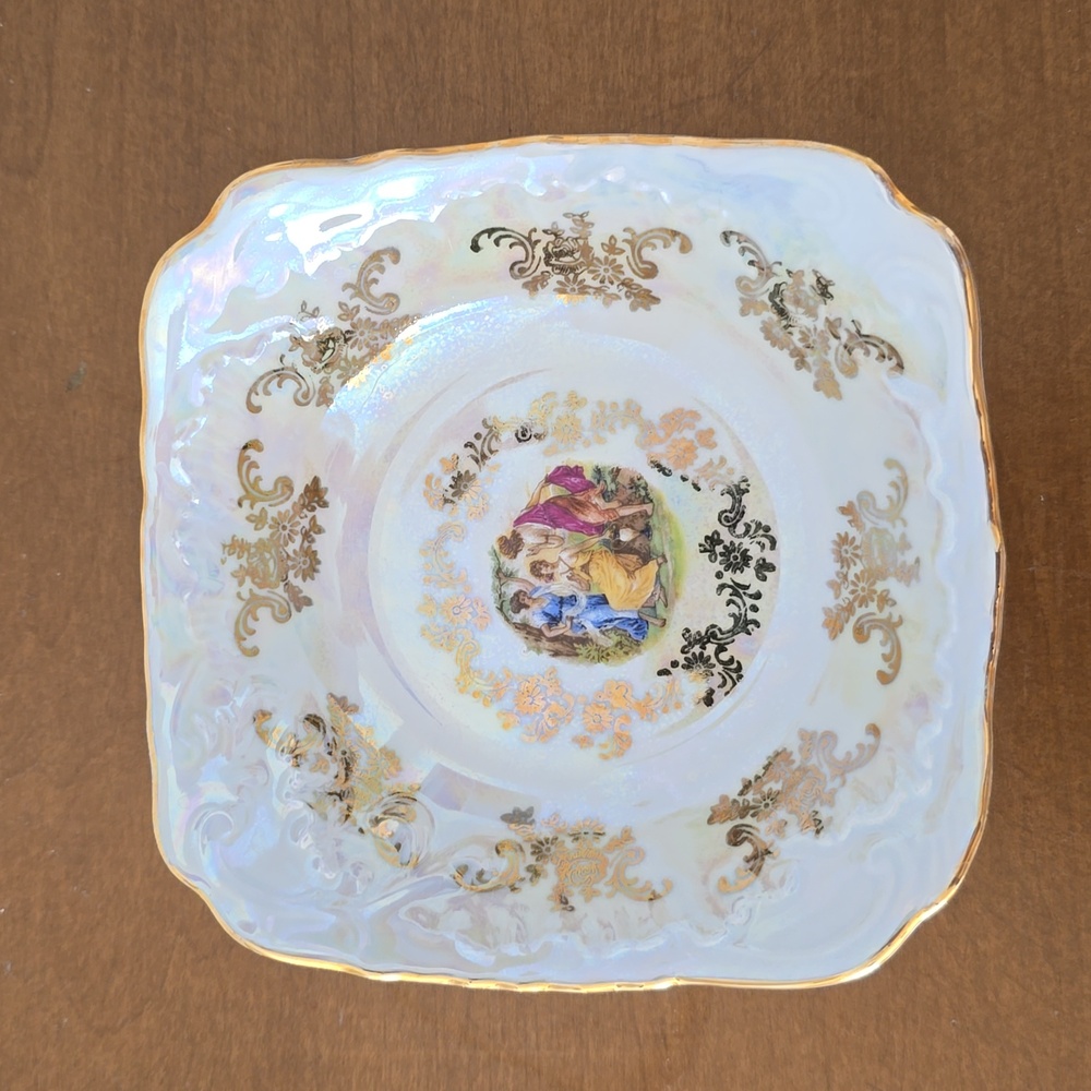 Set of 2 Vintage Czech Carlsbad MADONNA Porcelain 5" Diameter Fruit Dess…